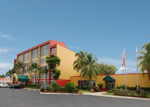 Clarion Hotel Fort Myers Exterior foto