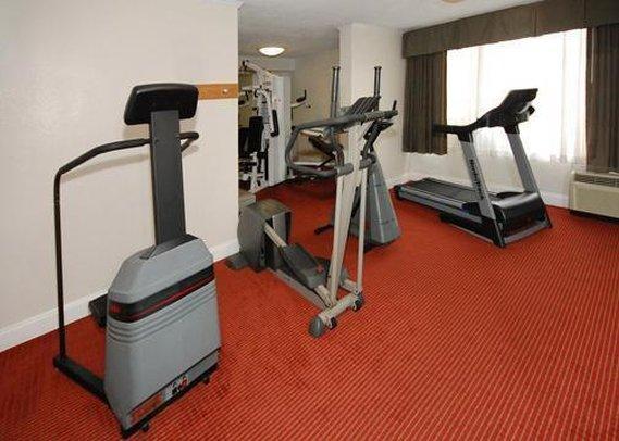 Clarion Hotel Fort Myers Facilități foto