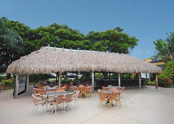 Clarion Hotel Fort Myers Restaurant foto